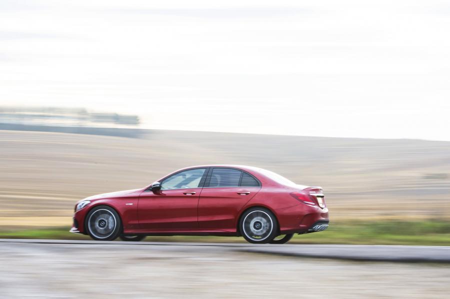  Mercedes-AMG C43 4Matic 2016 года  (UK) (фото 4 из 28)